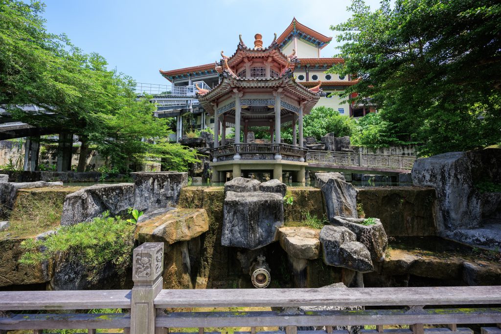 Bronze statue of Kuan Yin at Kek Lok Si Temple